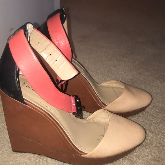 BCBG wedge - Picture 2 of 2